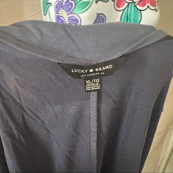 Lucky Brand Short Sleeve Blue Twisted Front Blouse - Picture 4 of 4